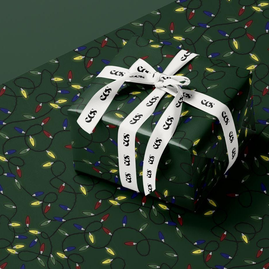 Luxury Christmas Lights Wrapping Paper, Elegant Green Holiday Gift Wrap Sheets, Festive Packaging with Colorful String Lights